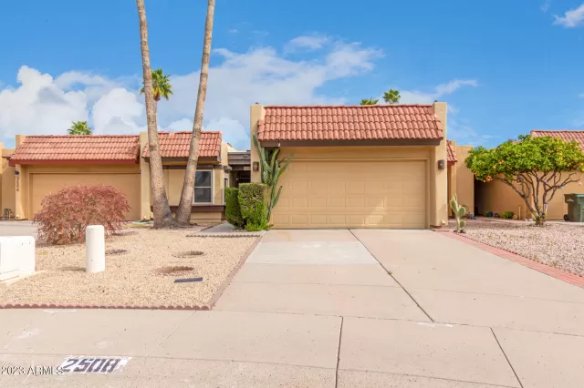 MLS: 6528966 Condo For Sale