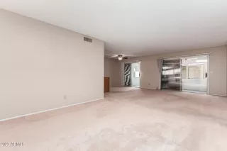 Photo #6: 6528966 Listing