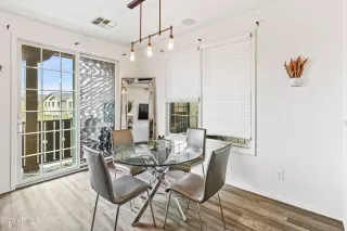 Photo #4: 6529024 Listing