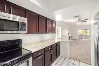 Photo #6: 6529082 Listing