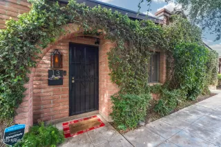 Photo #5: 6529125 Listing