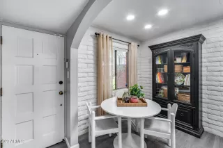 Photo #6: 6529125 Listing