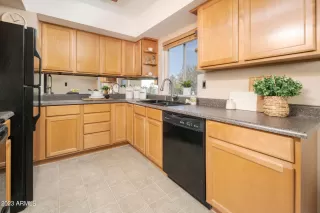 Photo #5: 6529258 Listing