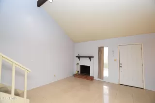 Photo #5: 6529375 Listing