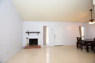 Photo #6: 6529375 Listing