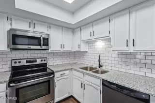 Photo #6: 6529418 Listing