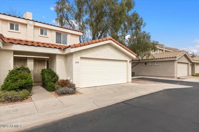 MLS: 6529428 Condo For Sale