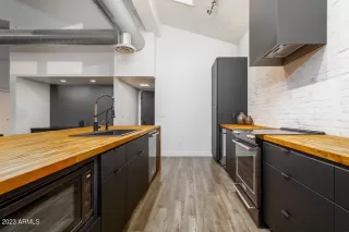 Photo #5: 6529497 Listing 