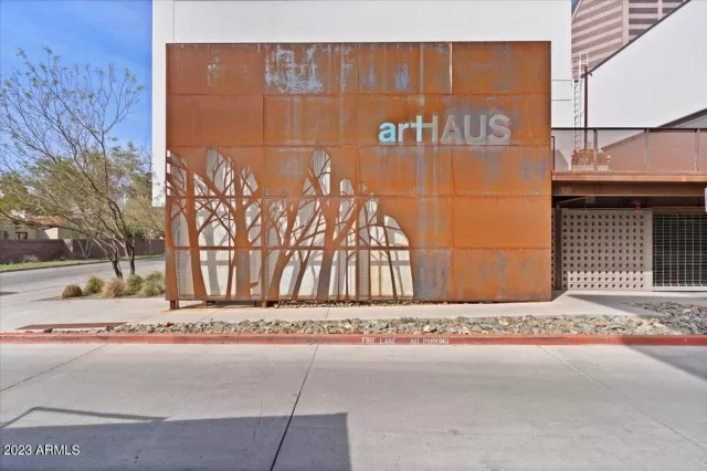 MLS: 6529532 Condo For Sale