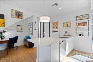 Photo #6: 6529532 Listing 