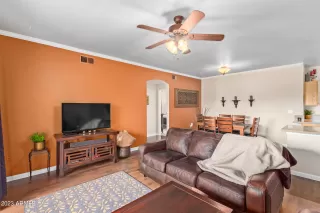 Photo #3: 6529546 Listing