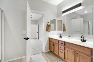 Photo #5: 6529559 Listing