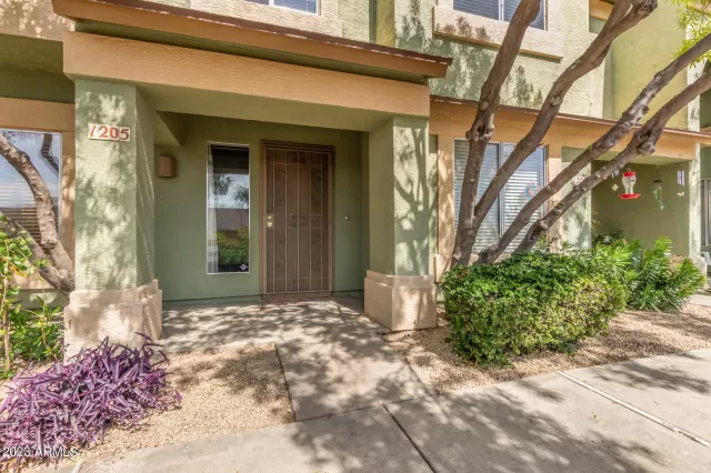 MLS: 6529614 Condo For Sale