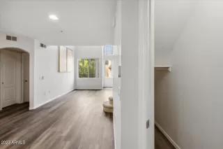 Photo #4: 6529741 Listing