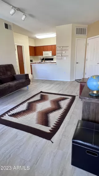 Photo #1: 6529767 Listing