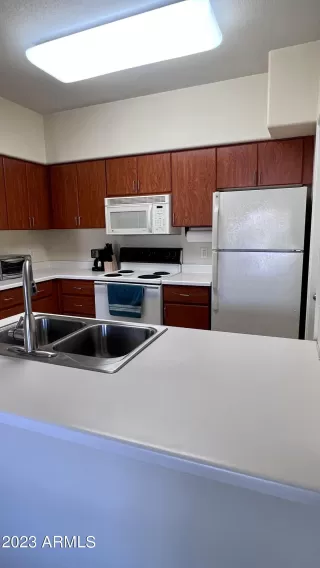 Photo #6: 6529767 Listing