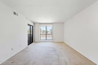 Photo #6: 6529888 Listing