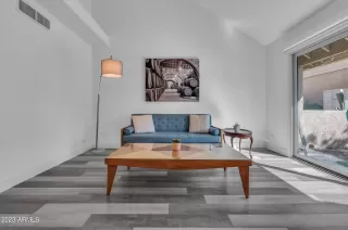 Photo #1: 6529957 Listing