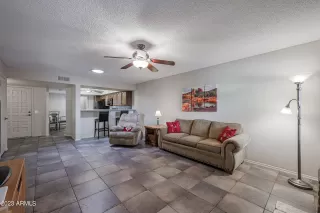 Photo #4: 6530145 Listing