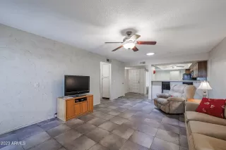 Photo #5: 6530145 Listing