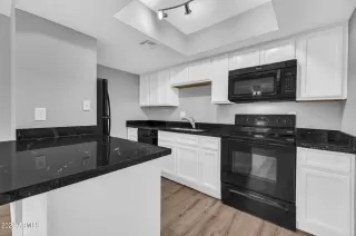 Photo #6: 6530222 Listing