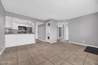 Photo #5: 6530225 Listing