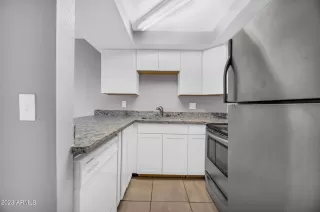 Photo #6: 6530225 Listing