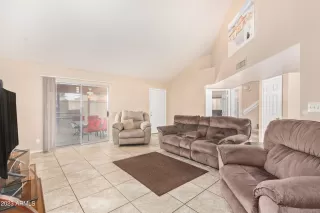 Photo #4: 6530256 Listing