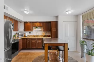 Photo #3: 6530260 Listing