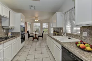 Photo #5: 6530320 Listing 