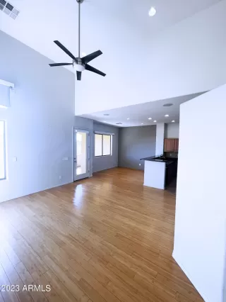 Photo #4: 6530344 Listing