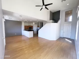 Photo #5: 6530344 Listing