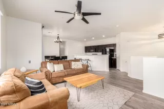 Photo #4: 6530355 Listing