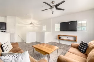 Photo #5: 6530355 Listing