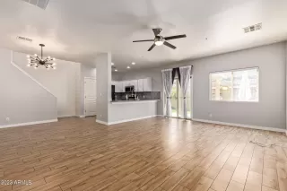 Photo #2: 6530378 Listing 