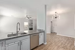 Photo #5: 6530378 Listing 