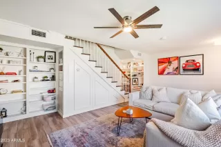 Photo #4: 6530424 Listing