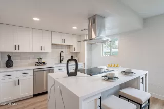 Photo #4: 6530555 Listing