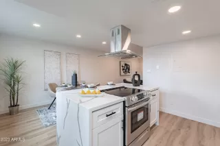 Photo #6: 6530555 Listing