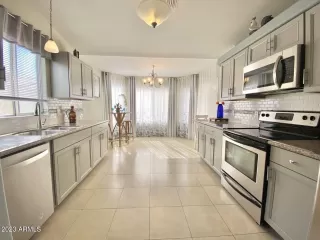 Photo #5: 6530652 Listing