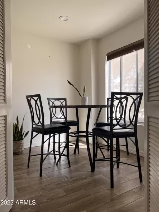 Photo #5: 6530661 Listing