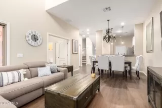 Photo #5: 6530688 Listing