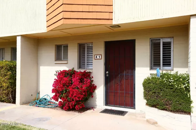 MLS: 6530765 Condo For Sale