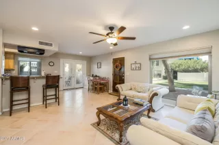 Photo #5: 6530822 Listing