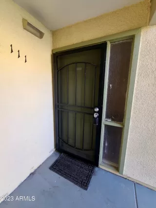 Photo #5: 6530893 Listing