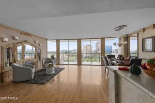 Photo #6: 6531177 Listing