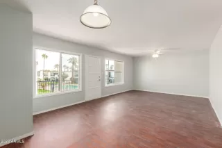 Photo #3: 6531219 Listing