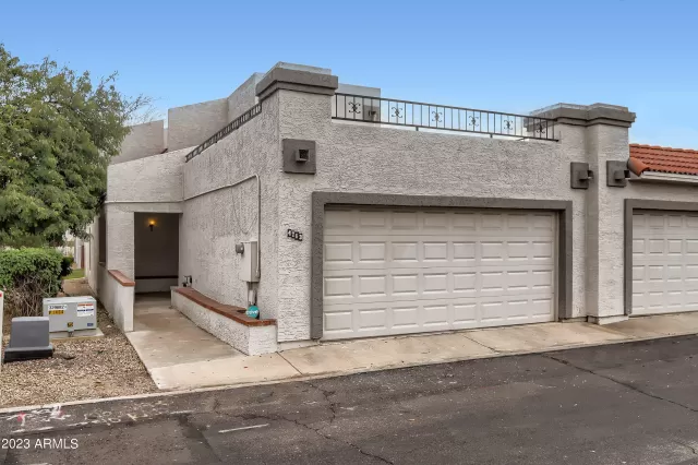 MLS: 6531228 Condo For Sale