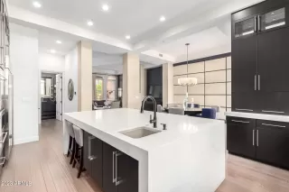 Photo #1: 6531579 Listing 