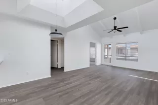 Photo #2: 6531725 Listing